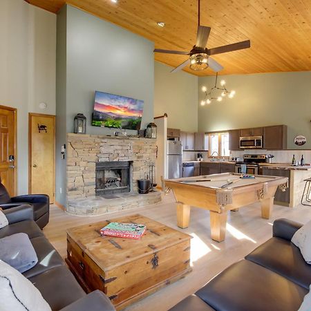 Gatlinburg Mountain Cabin With Hot Tub, Deck And Games Εξωτερικό φωτογραφία