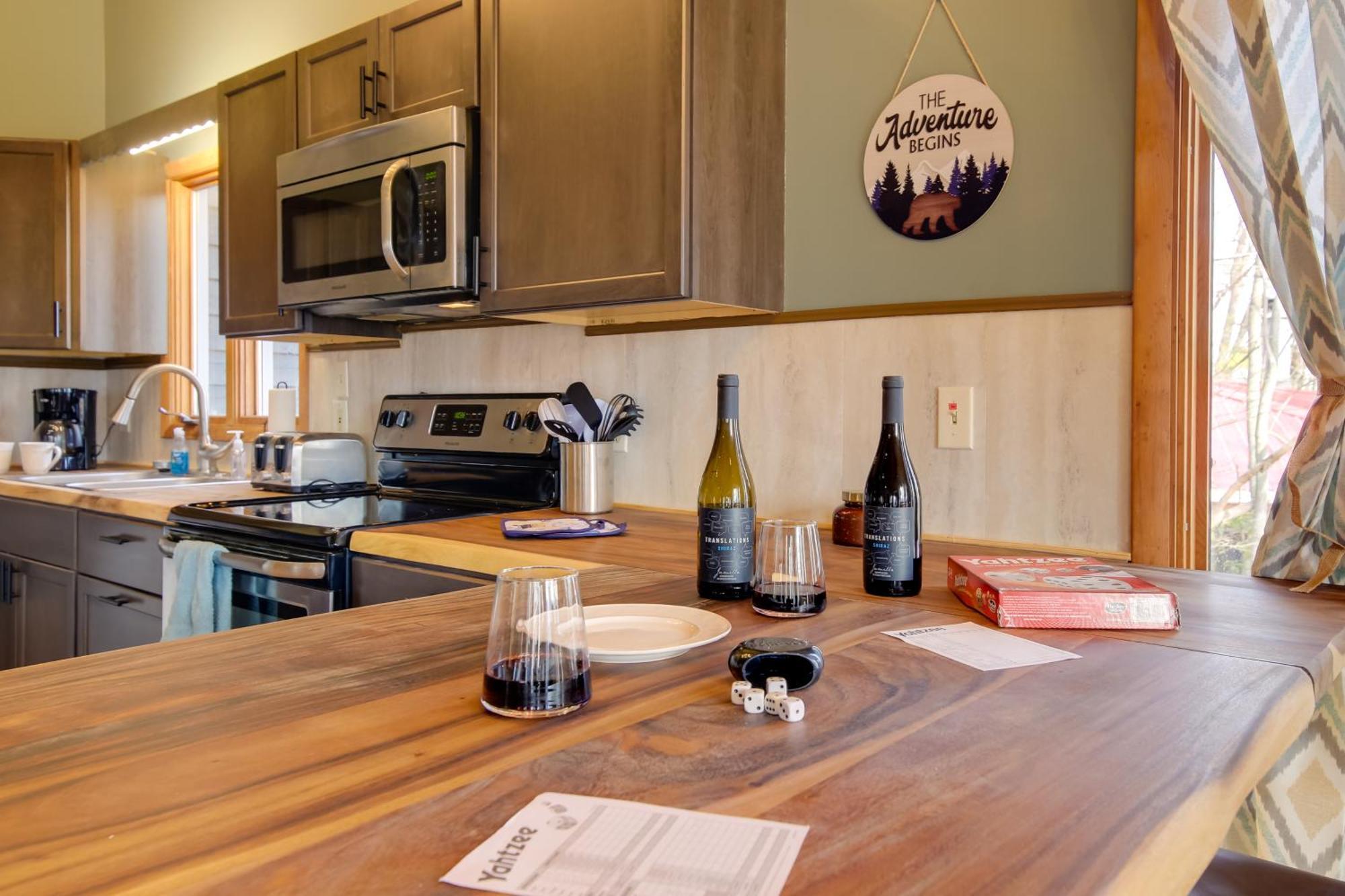 Gatlinburg Mountain Cabin With Hot Tub, Deck And Games Εξωτερικό φωτογραφία
