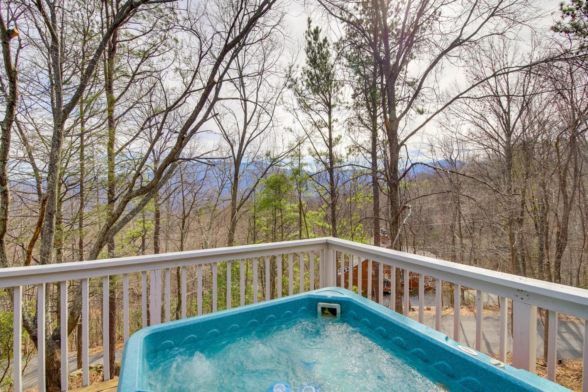 Gatlinburg Mountain Cabin With Hot Tub, Deck And Games Εξωτερικό φωτογραφία
